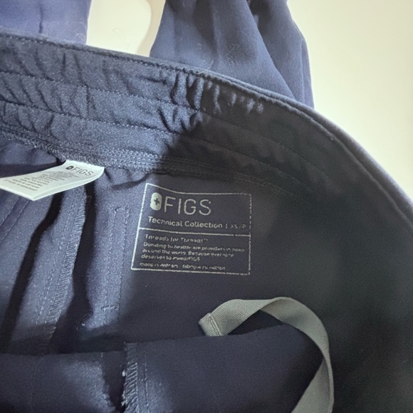 Figs Navy Jogger scrub Pants Petite XS - Picture 3 of 3